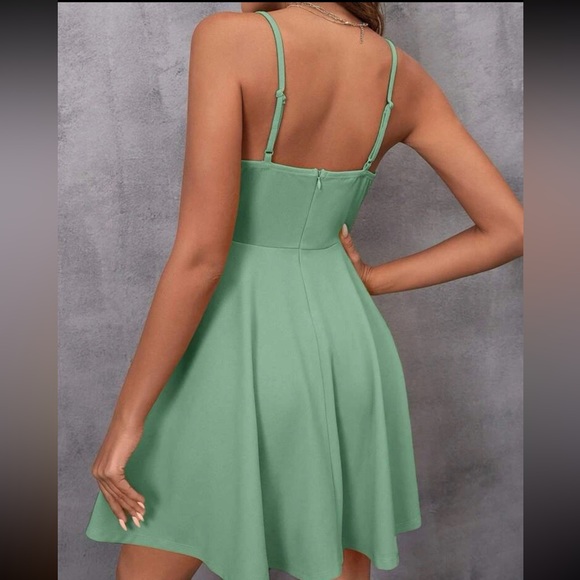 NEW SHEIN women’s green dress - Picture 2 of 2